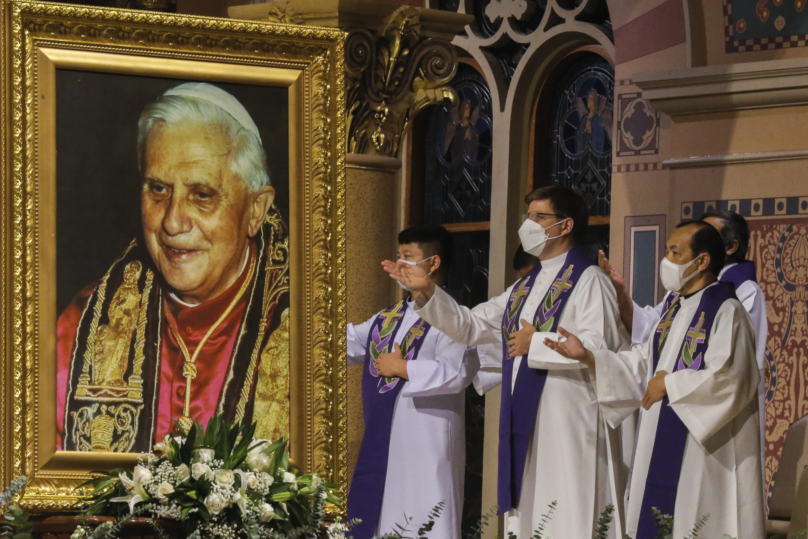 Ratzinger, vittima di una guerra tra due visioni della fede