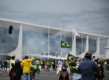 Attacco al potere verde-oro: Bolsonaro condanna la rivolta