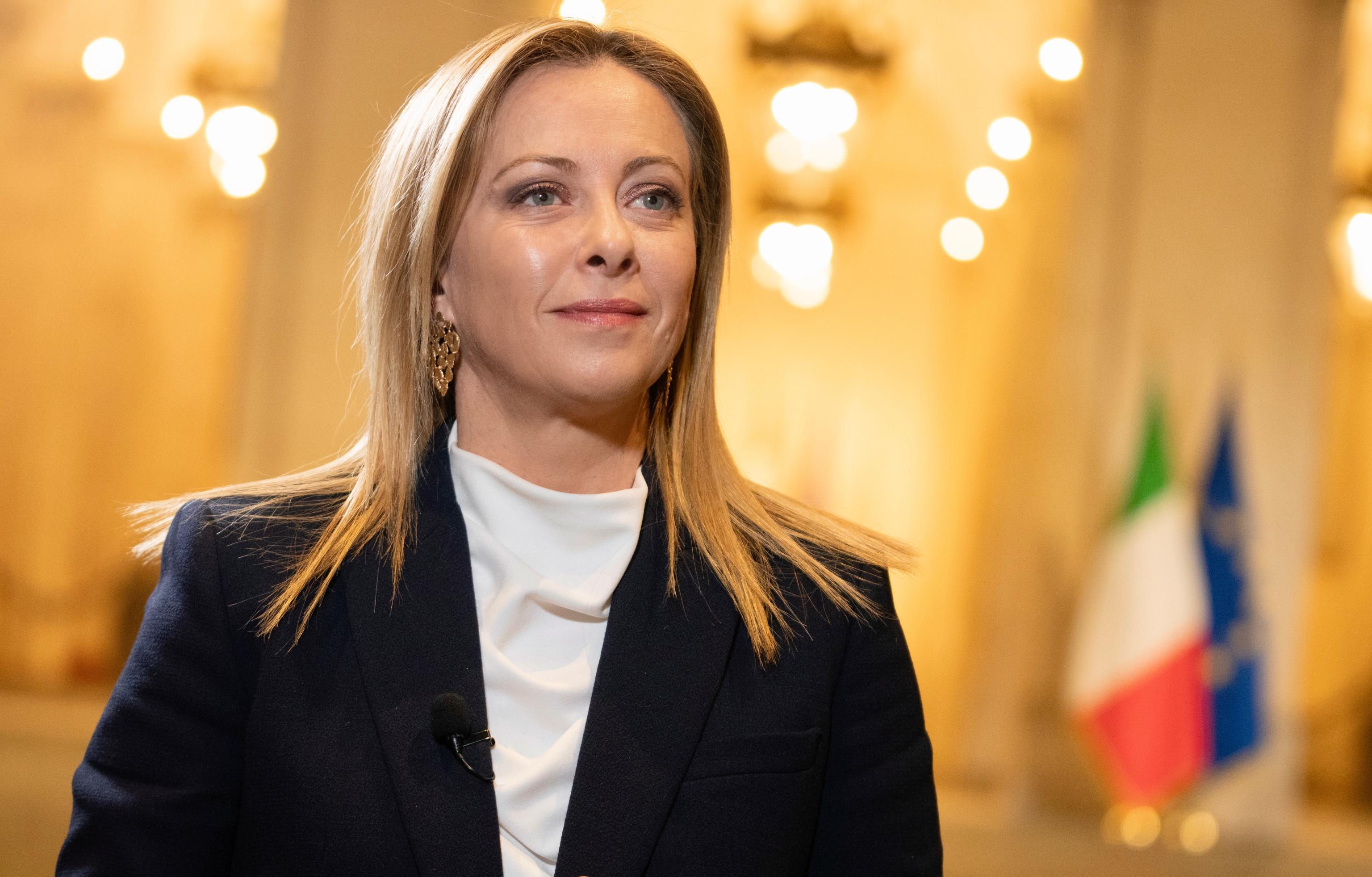 Comprare il consenso o pensare alle future generazioni?