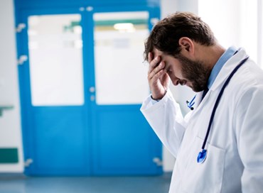 Violenze ai sanitari, Schillaci: “Mappiamo gli ospedali a rischio”