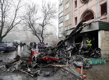 Ucraina: elicottero cade vicino a un asilo