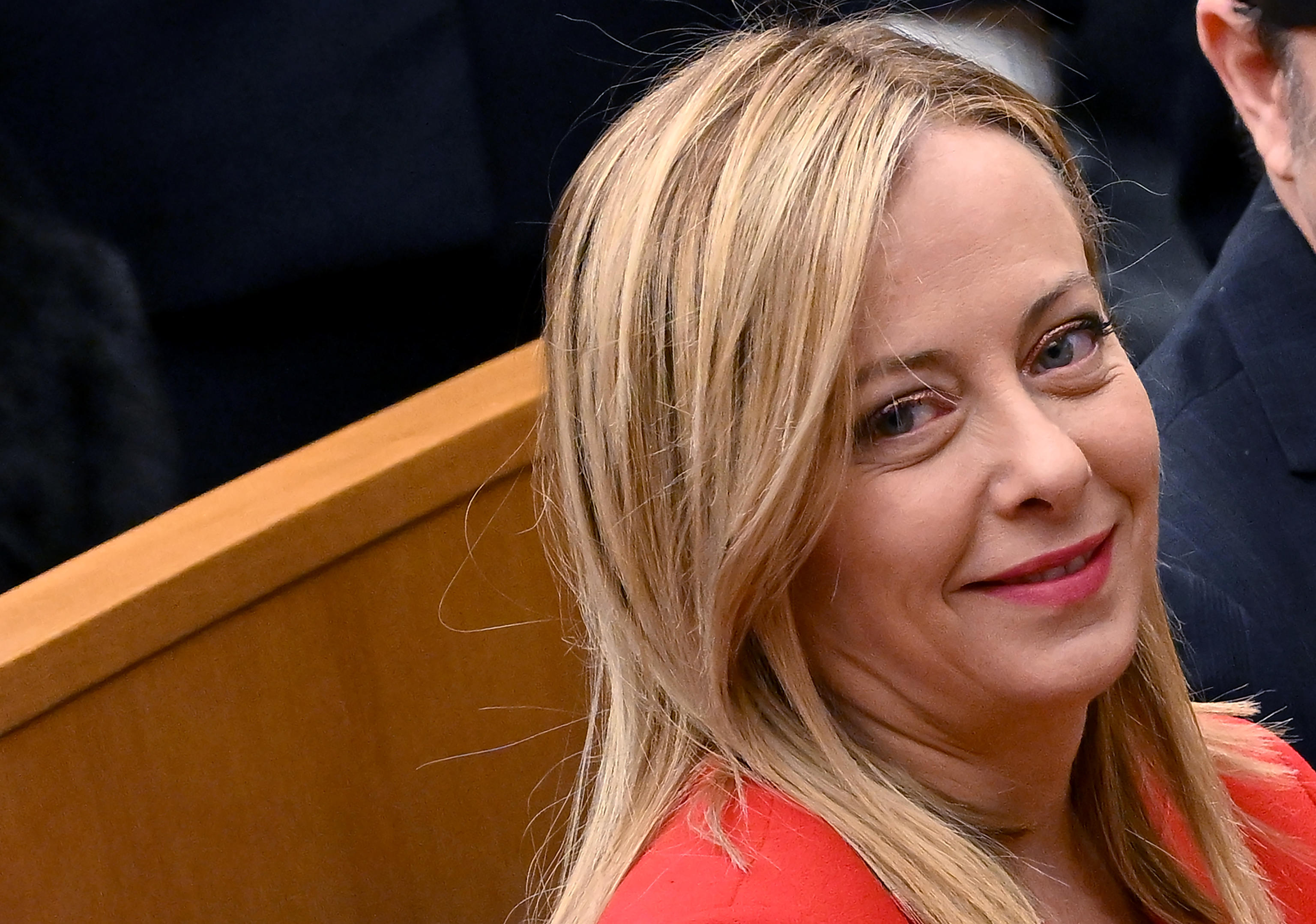 Meloni ad Algeri: “Mediterraneo è strategico per l’Italia”