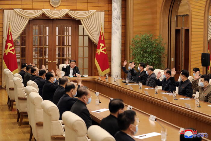 “Malattia respiratoria non specificata”: lockdown a Pyongyang
