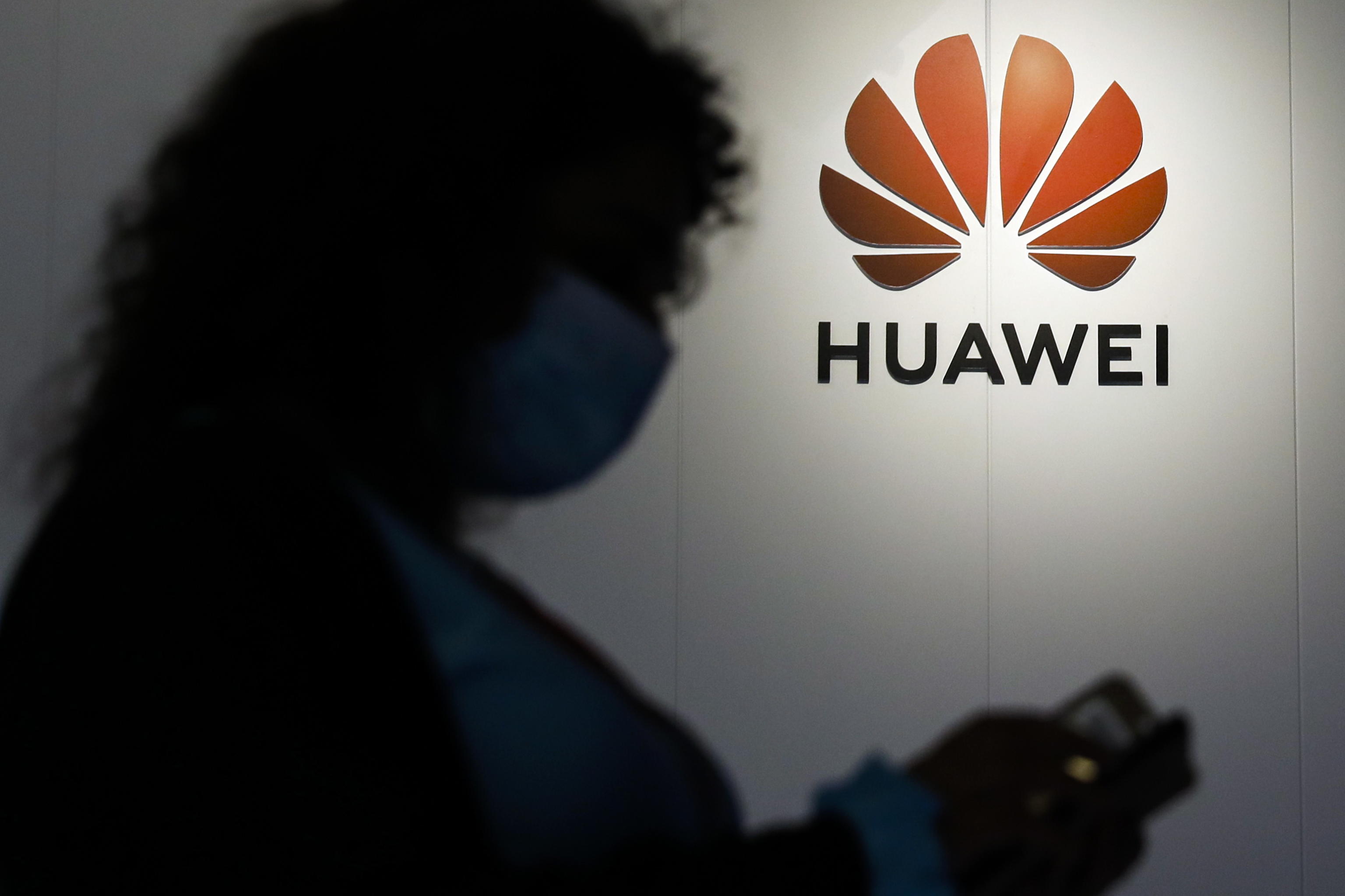 Huawei, Usa verso stretta, possibile stop a licenze export 