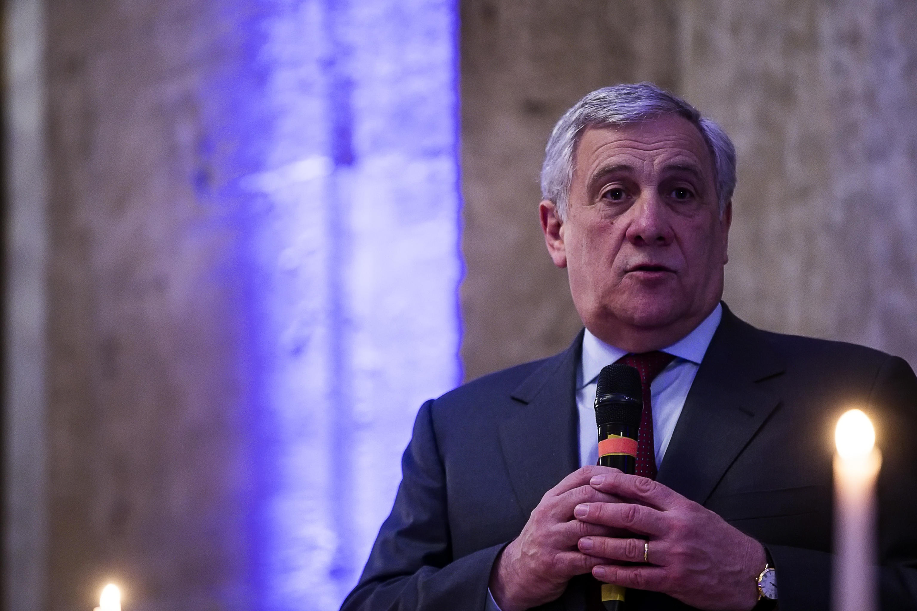 Tajani: “L’attacco è alle istituzioni, ma ora chiudiamo il caso”