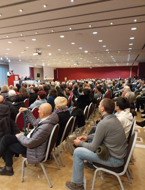 “Forza del Popolo”: catalizzare lo scontento degli italiani