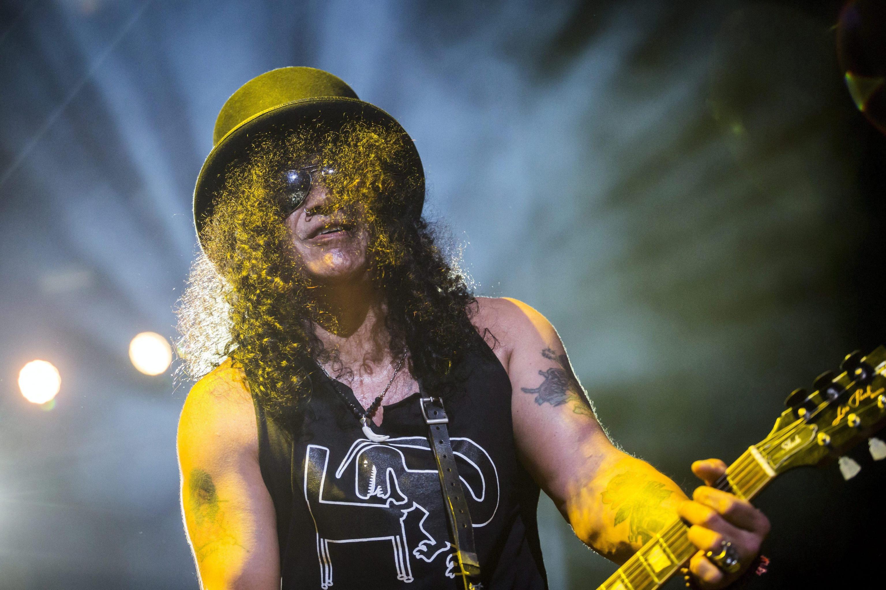 I Guns N’ Roses oggi verrebbero “automaticamente cancellati”, parola di Slash