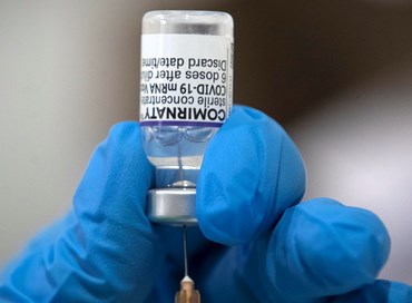 La Consulta e l’obbligo vaccinale anti-Covid tra Labeone e Dostoevskij