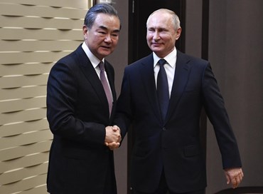 Cina in missione per la pace, Putin è pronto per i test nucleari