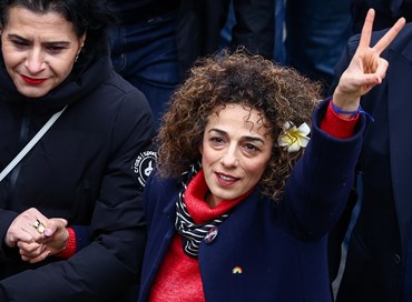 “Il velo islamico è come il muro di Berlino, abbattiamolo e cadranno gli ayatollah”