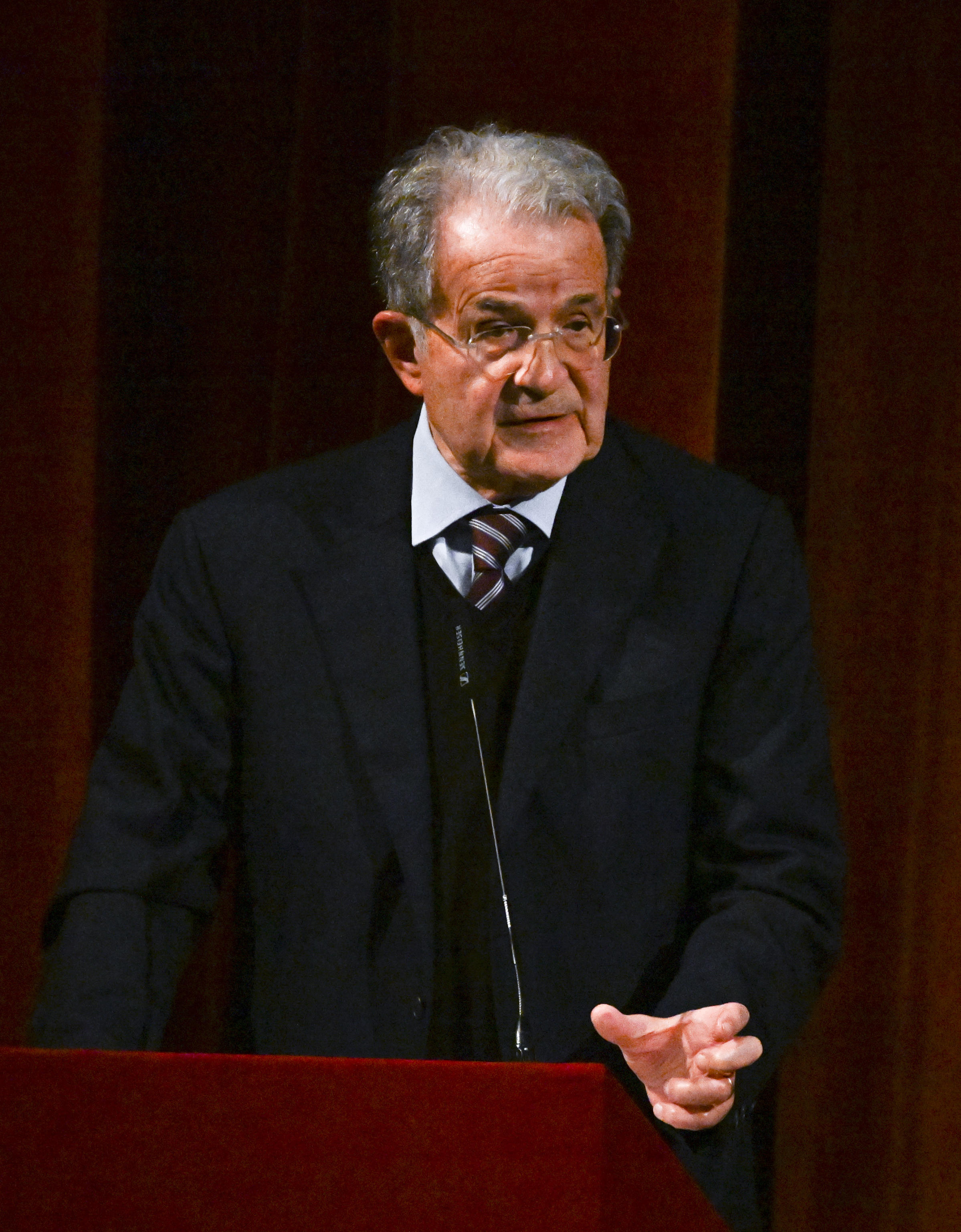 Pd, Prodi: “Prima delle alleanze, aprirsi ai riformismi”