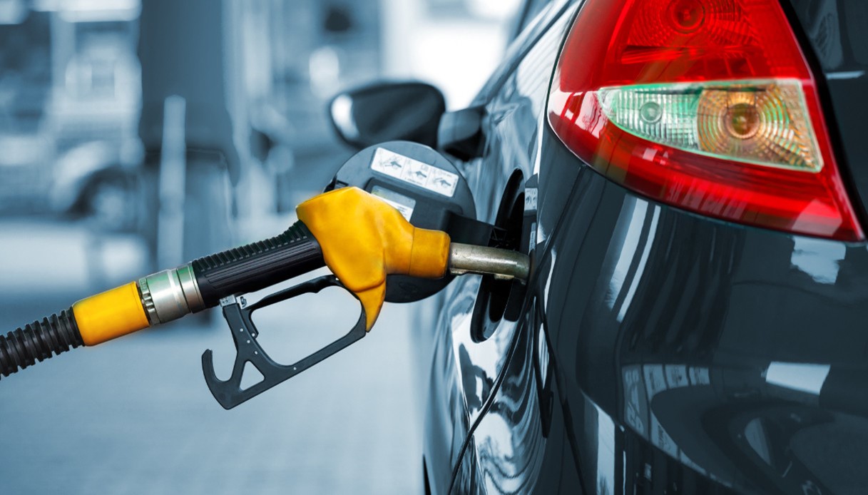 L’Italia dice no al bando dei motori a benzina e diesel