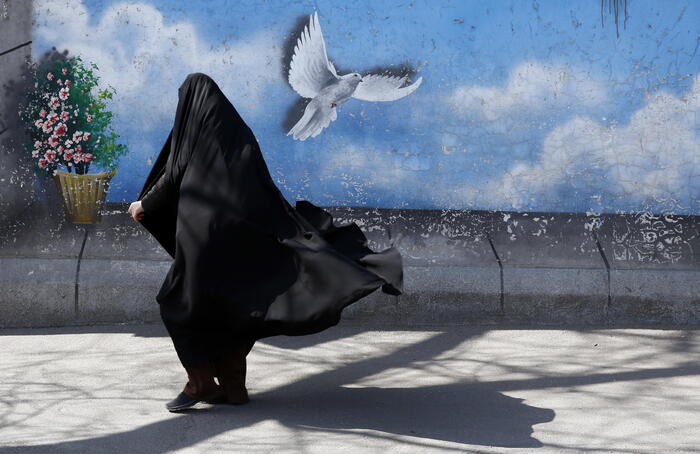 Iran: il caso delle studentesse intossicate con il gas