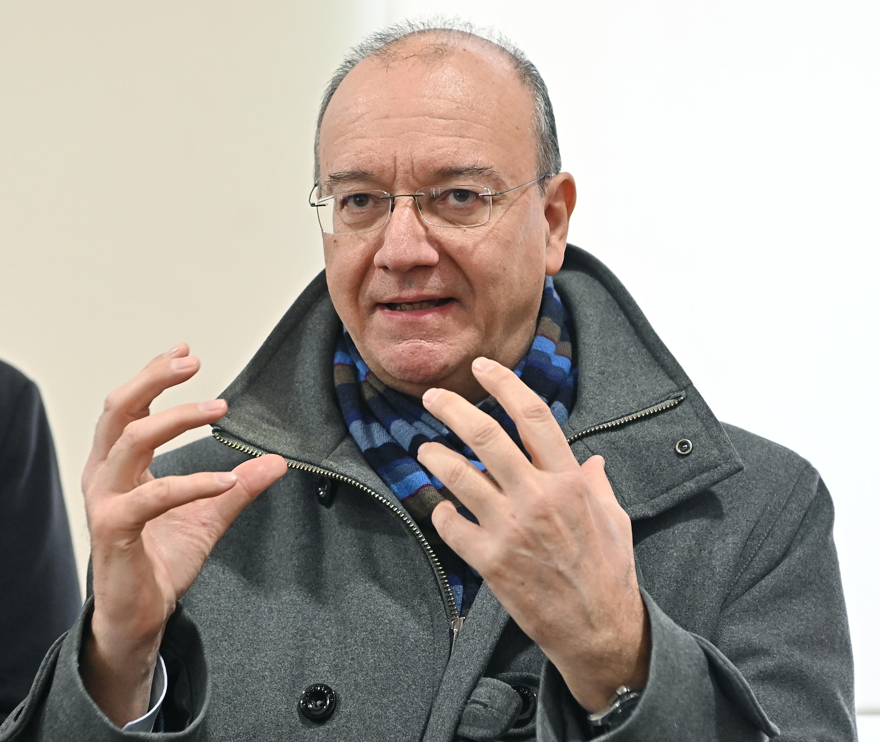 Scuola, Valditara: “Nessuna indulgenza per la violenza”