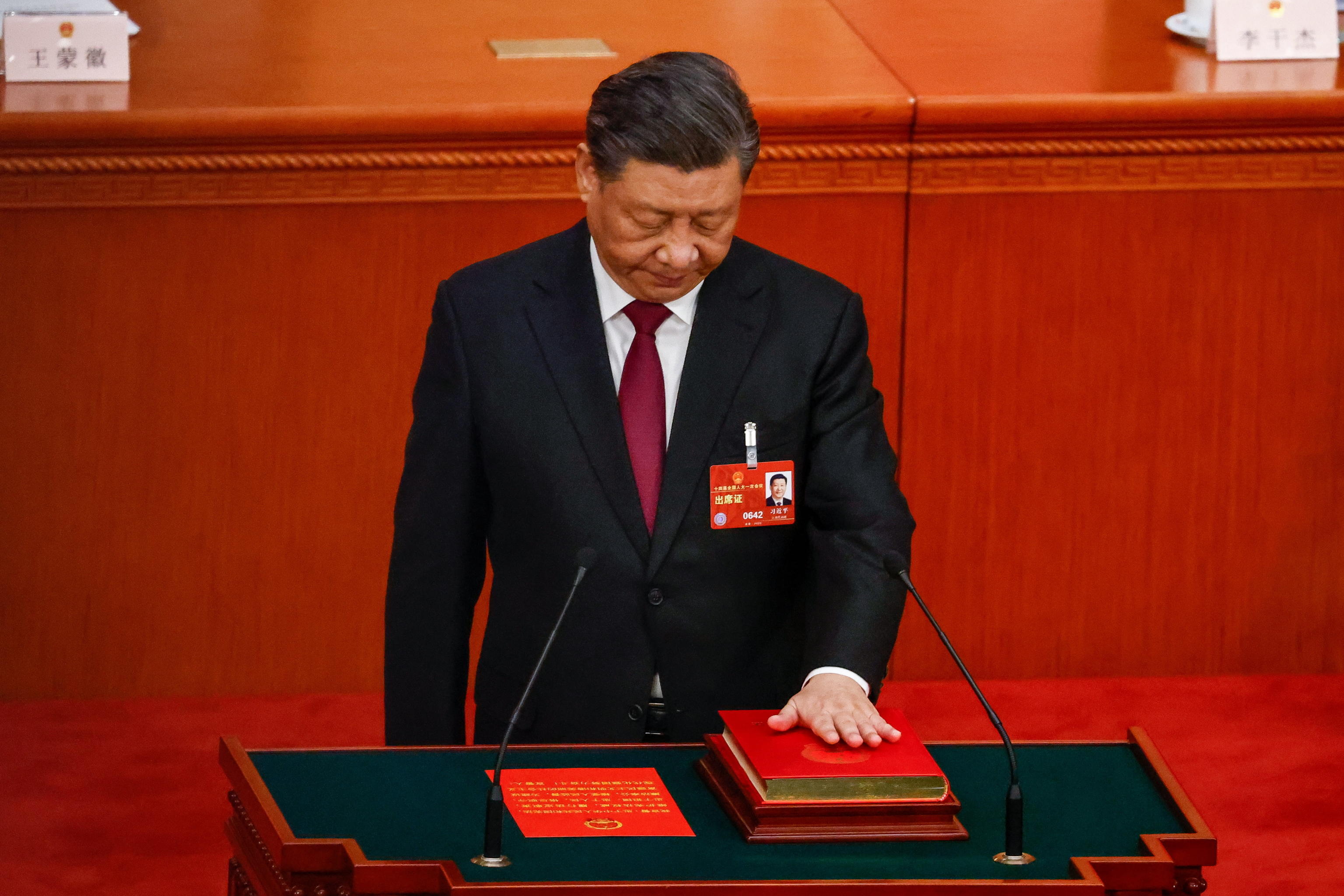 Xi Jinping al terzo mandato, Putin si congratula