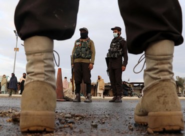 Afghanistan: talebani in guerra contro le donne e lo Stato islamico
