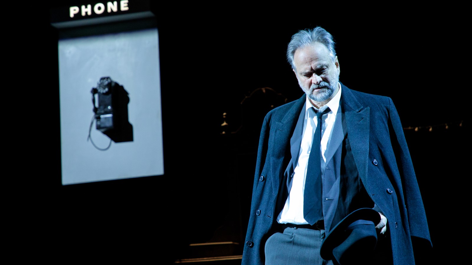 Teatro, il ritorno di Massimo Popolizio con “Uno sguardo dal ponte”