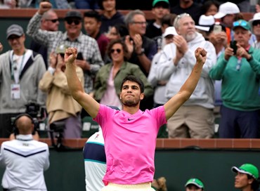 Alcaraz trionfa a Indian Wells e torna sul tetto del mondo