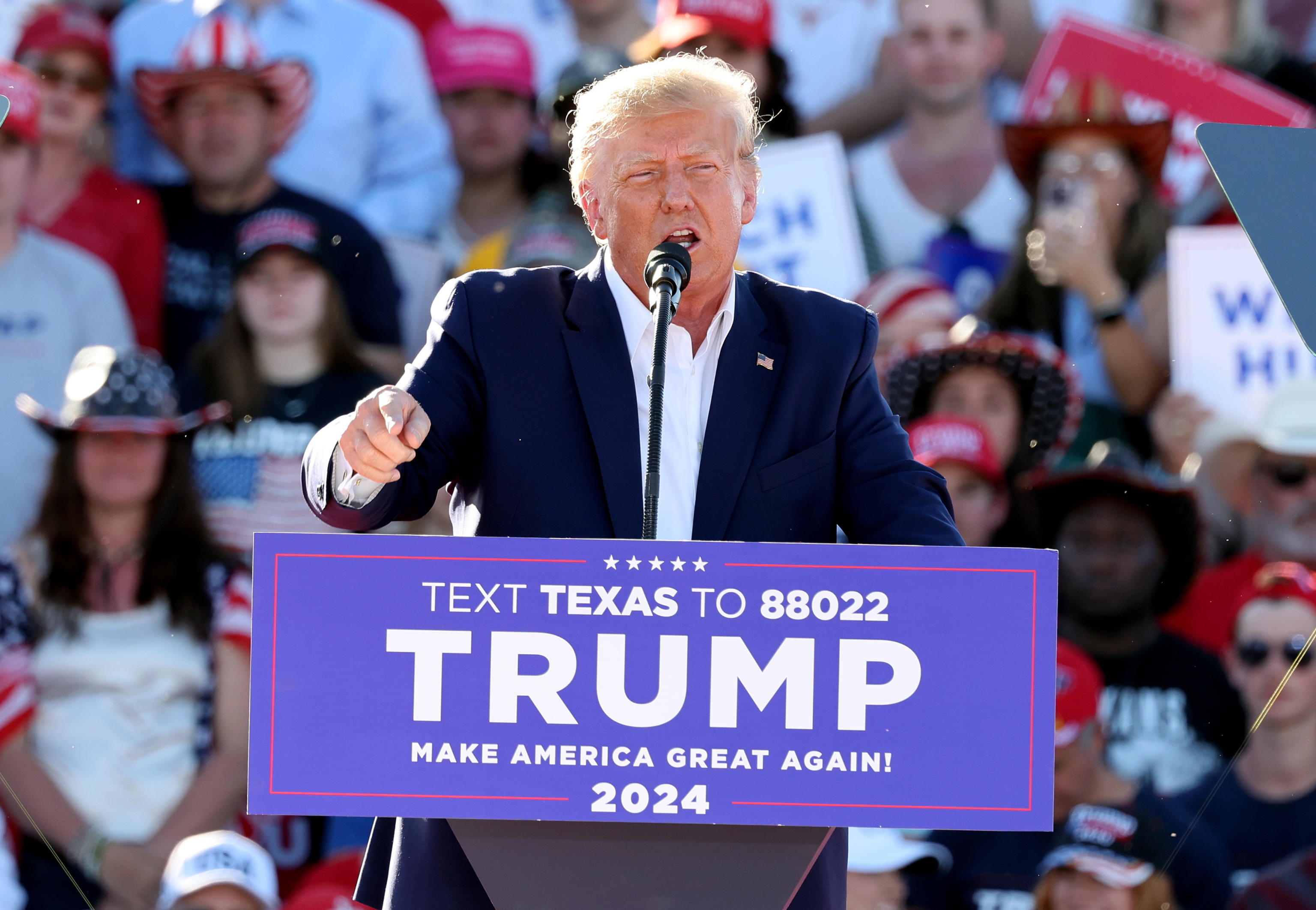 Trump: “Su di me inchiesta stalinista”