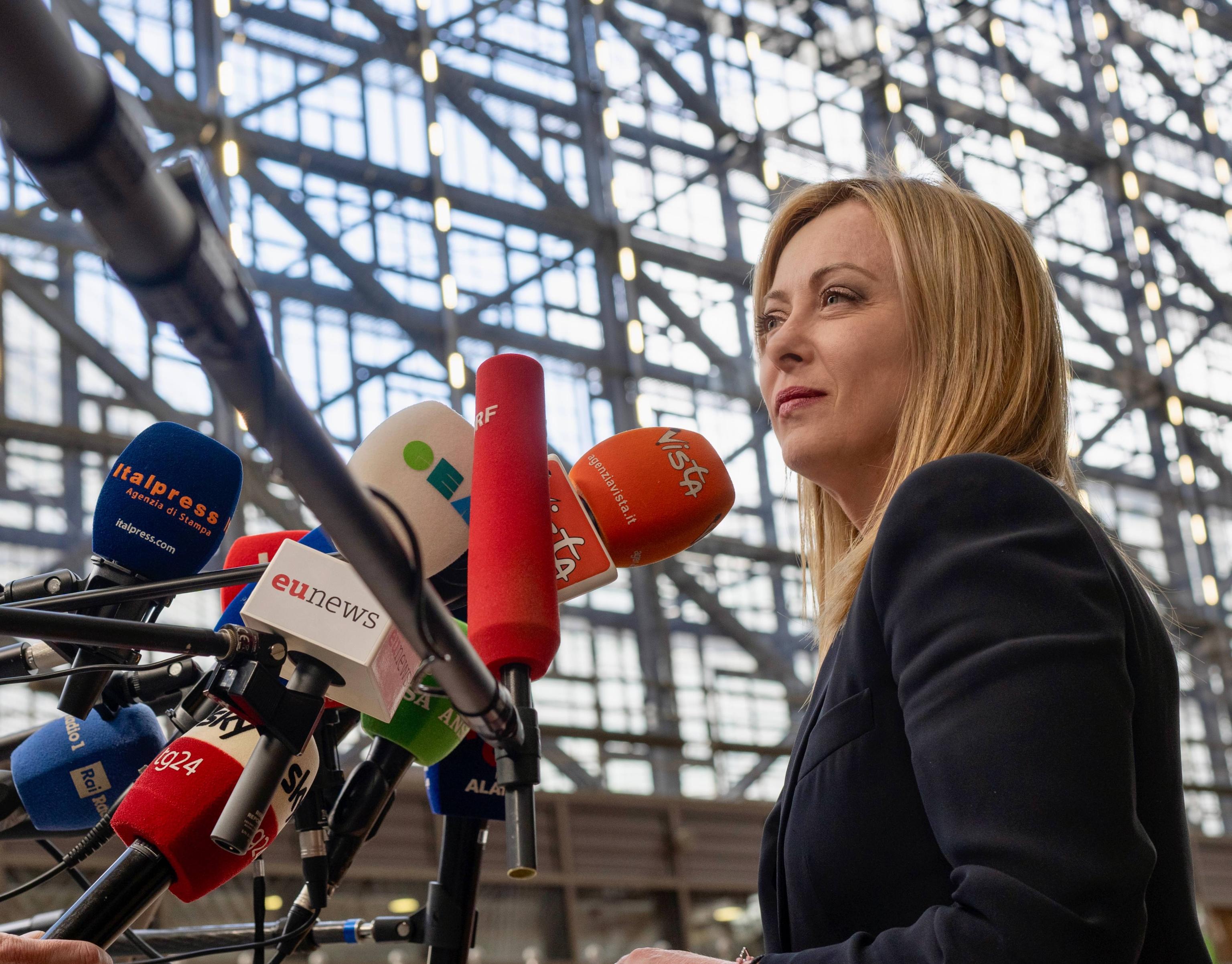 Migranti, Meloni: “Non cederò all’ideologia della resa”