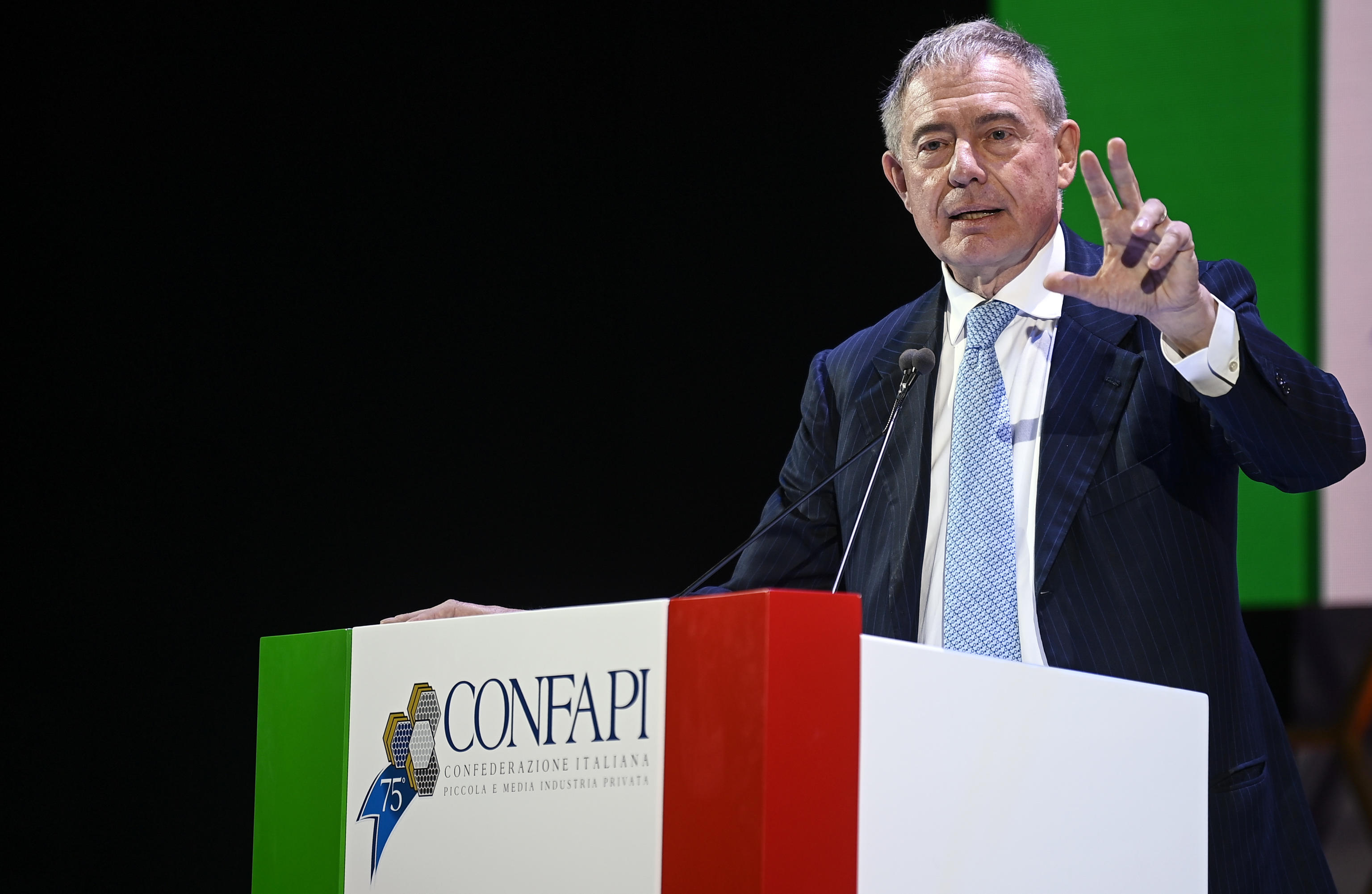 Urso: “Transizione ecologica non è un pranzo di gala”