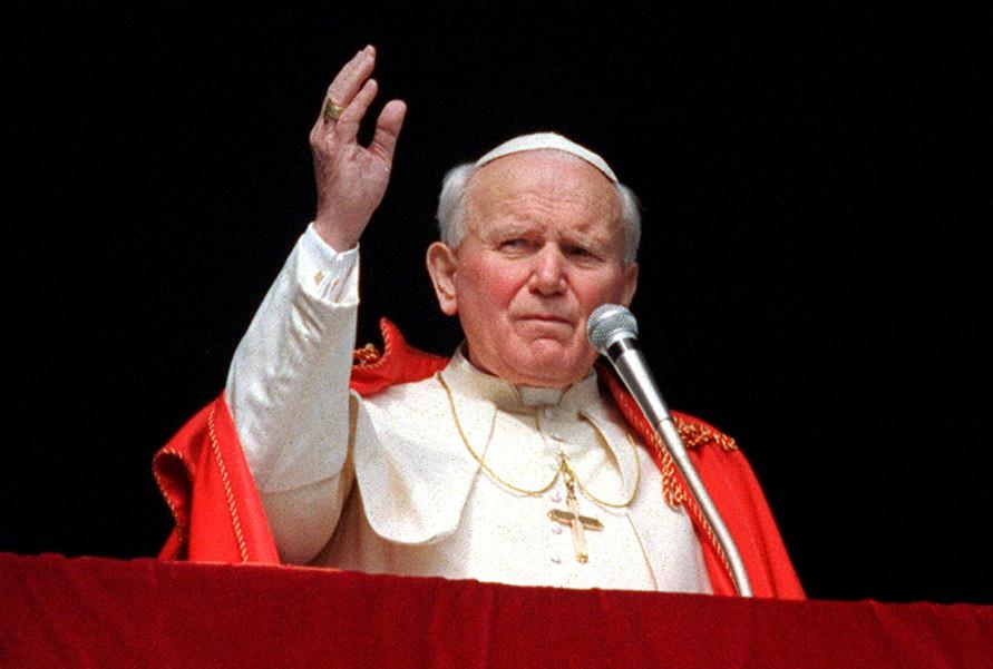 Sassolini di Lehner: sparano un’altra volta su Wojtyla