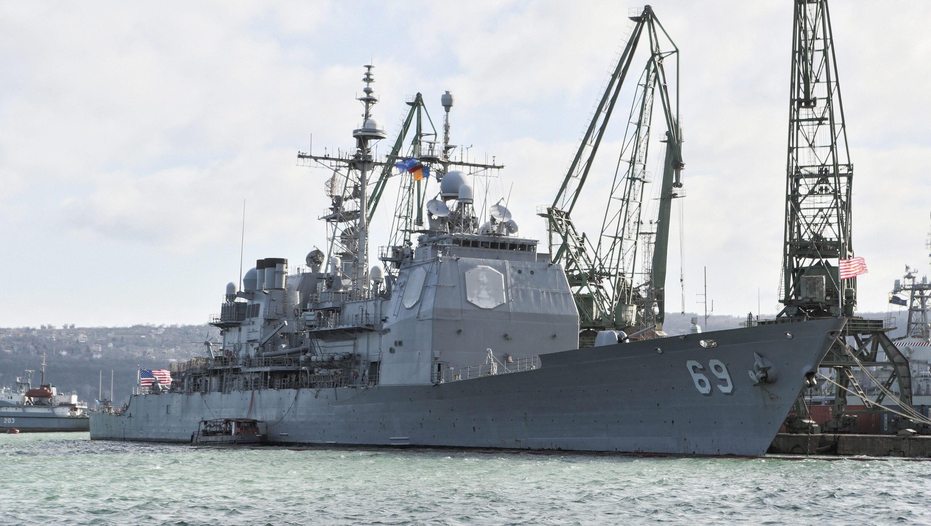 Allerta nel Mare di Taiwan, nave da guerra Usa attraversa lo Stretto