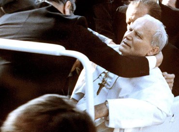 Un po’ di garantismo per Papa Wojtyla