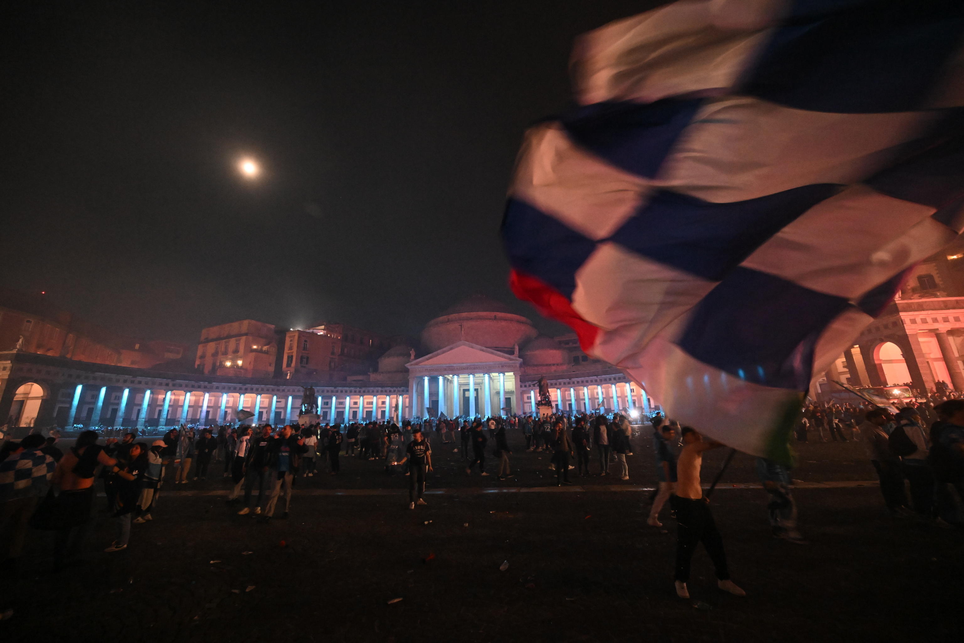 Sassolini di Lehner: festeggiare il Napoli con stile