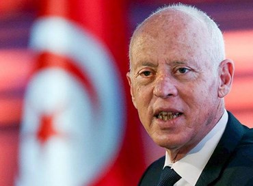 Tunisia: il presidente Kaïs Saïed mette all’indice i libri “controcorrente”