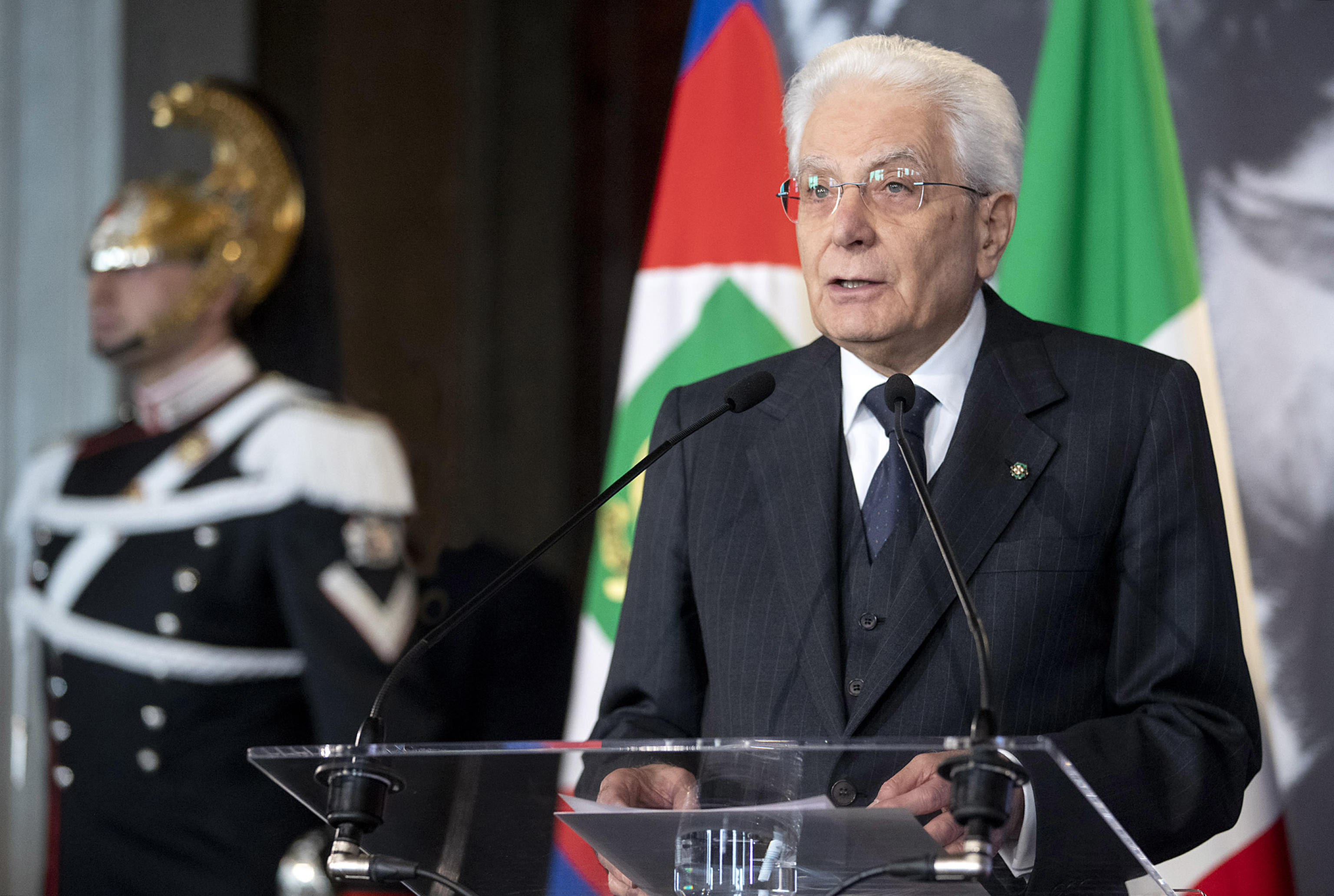 Mattarella: “Coesione sociale è dare futuro a giovani”