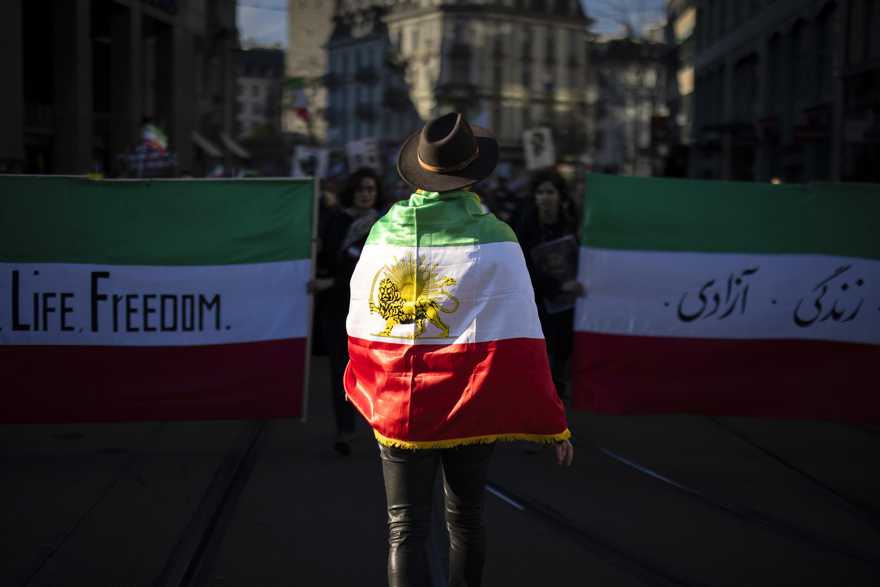 Riflettori spenti sull’Iran
