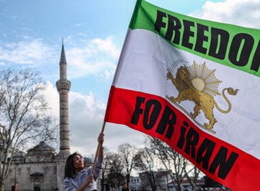 Riflettori spenti sull’Iran
