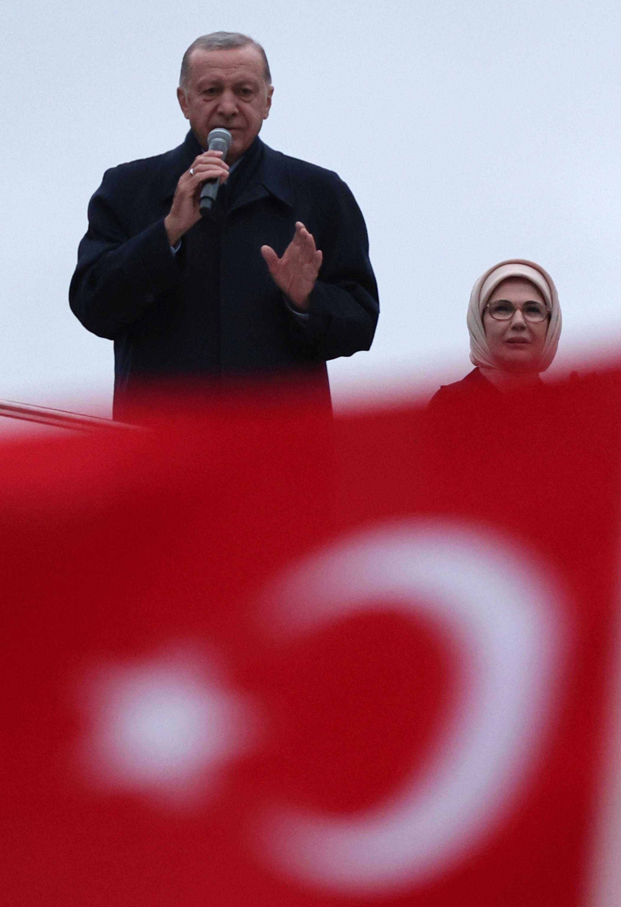 Elezioni in Turchia: vince Erdoğan, ma non è un trionfo