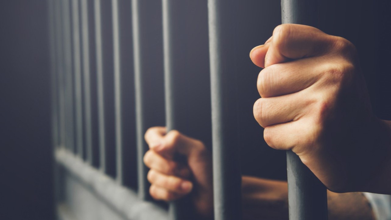 Detenuti, il Garante: “Troppe persone nelle carceri per pene lievi” 