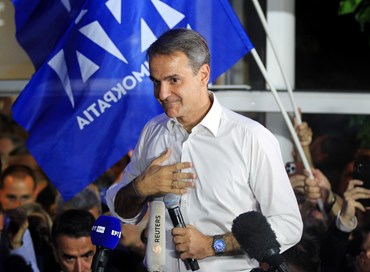 Grecia, il trionfo di Mitsotakis: la destra ha la maggioranza assoluta