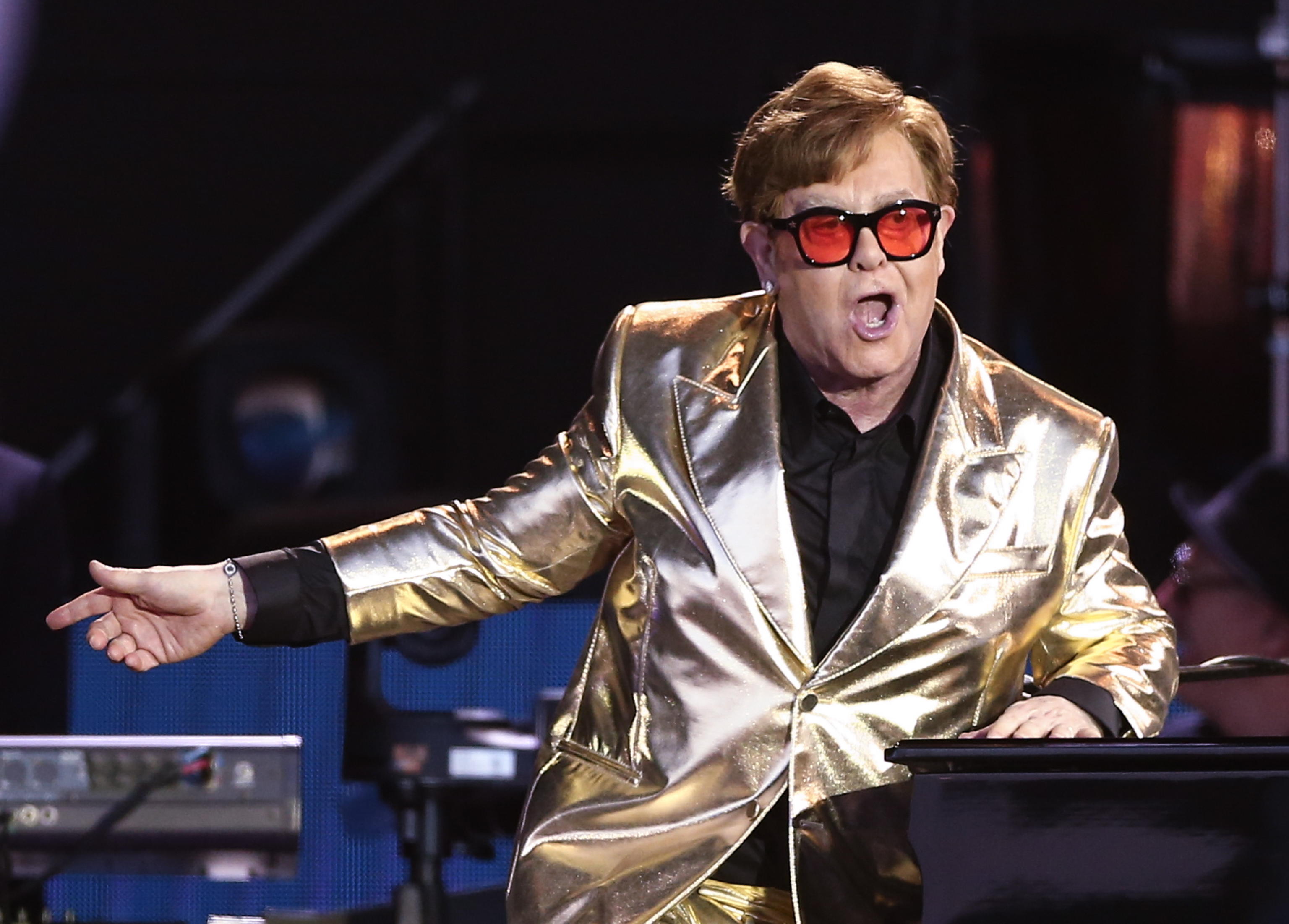 Elton John, l’ultimo emozionante concerto nel Regno Unito