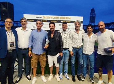 Ultimi Romantici, icone di un altro calcio in gol per la beneficenza