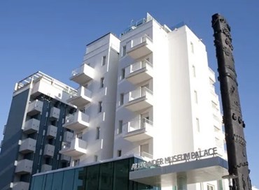 A Pesaro, l’albergo museo Alexander ha compiuto 15 anni