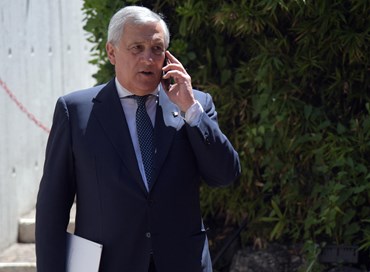 Tajani: “C’è solo una maggioranza per battere la sinistra nella Ue”