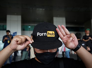 Pornhub sotto la lente del Garante
