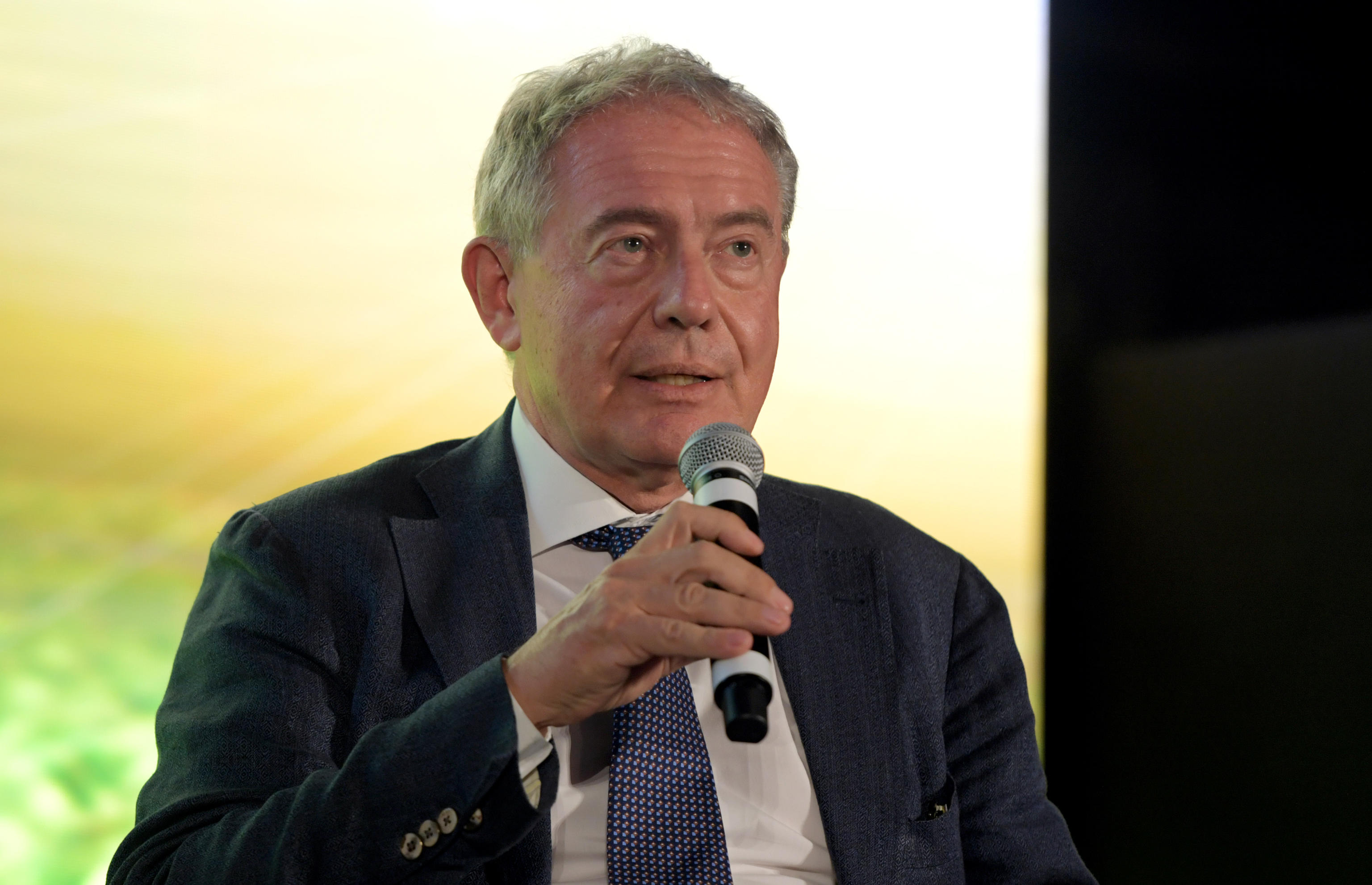 Ripristino della natura, Urso: “Ue va contro storia e realtà”