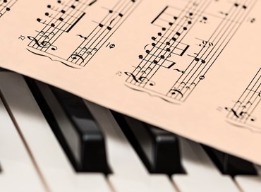 Theodor W. Adorno, Ernest Ansermet e la musica nuova