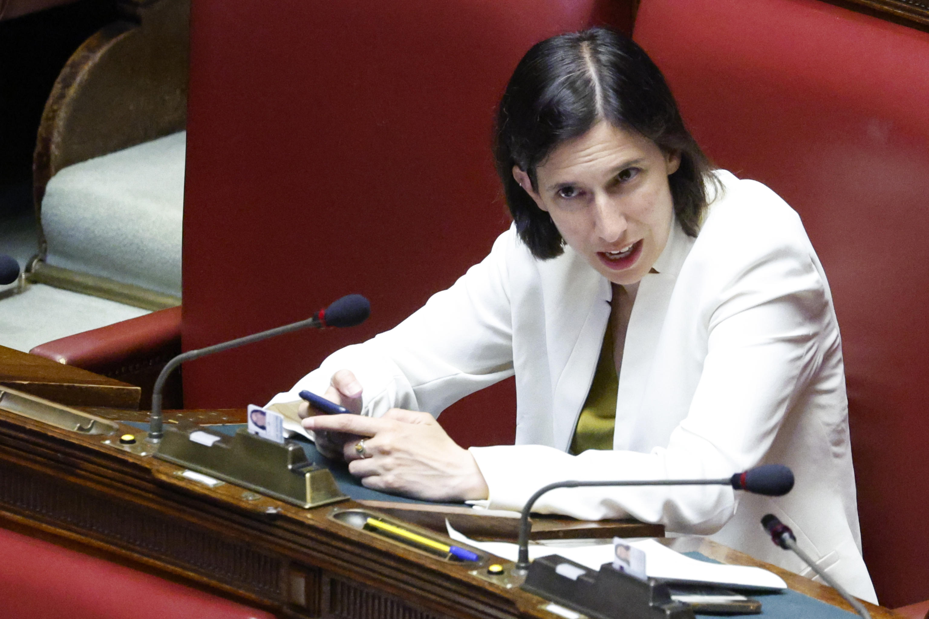 Piove, Governo ladro: l’ossessione climatica del Pd