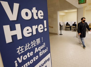 Usa: i giovani si allontanano dai Democratici
