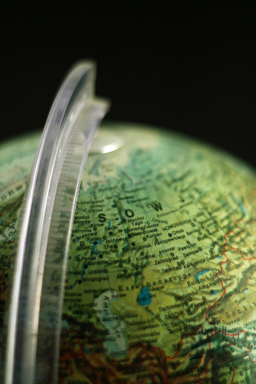 Come la “propaganda” passa anche dalle cartine geografiche