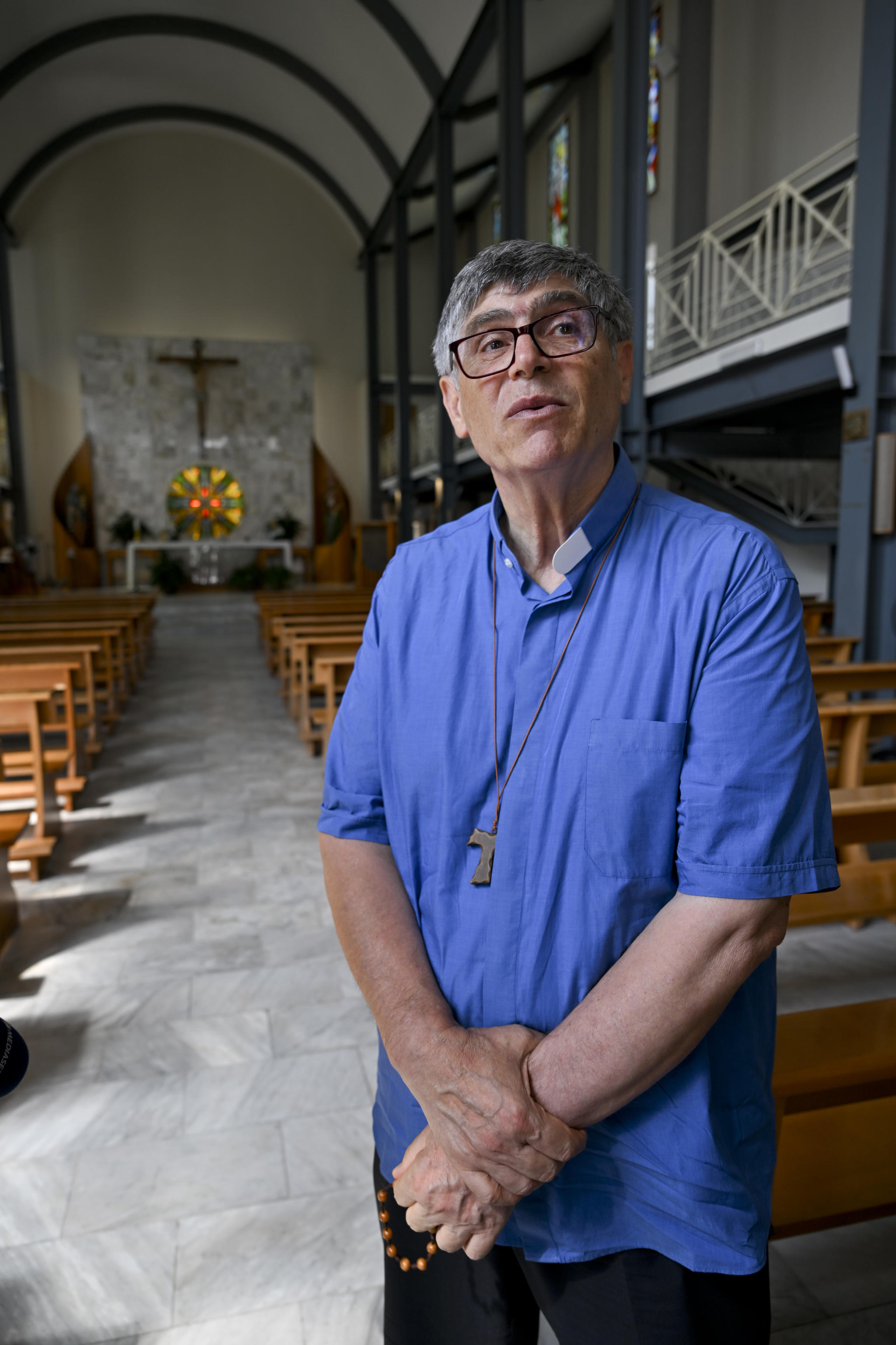 Don Patriciello: “Gli amici di sinistra non mi perdonano di aver chiamato Meloni”