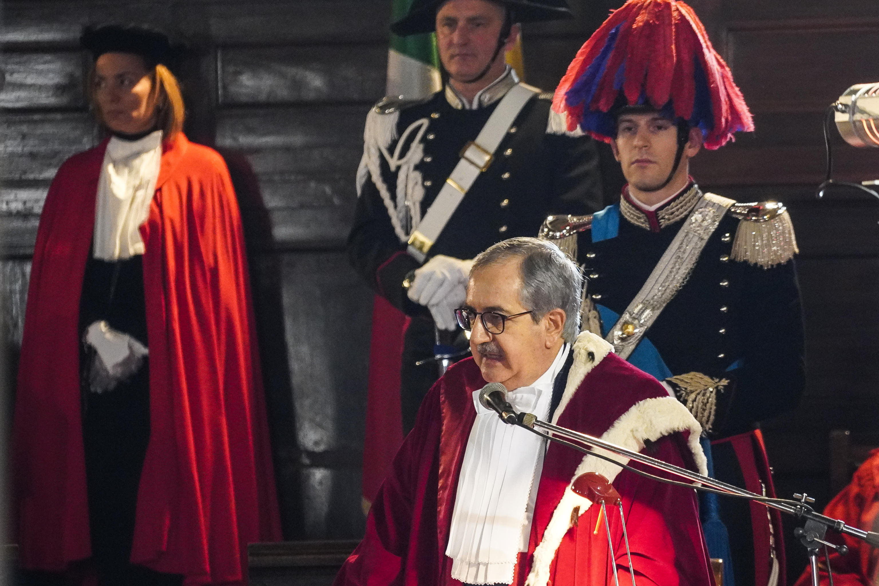 L’ex procuratore: “Minori impuniti reclute dei clan, buonismo deleterio”