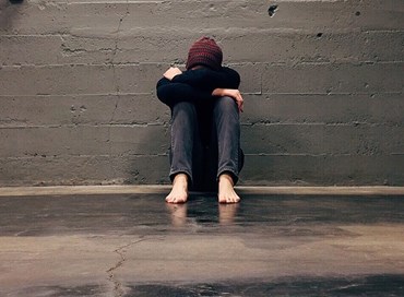 Ritratti. Tentativi di suicidio tra i giovani: i dati allarmanti