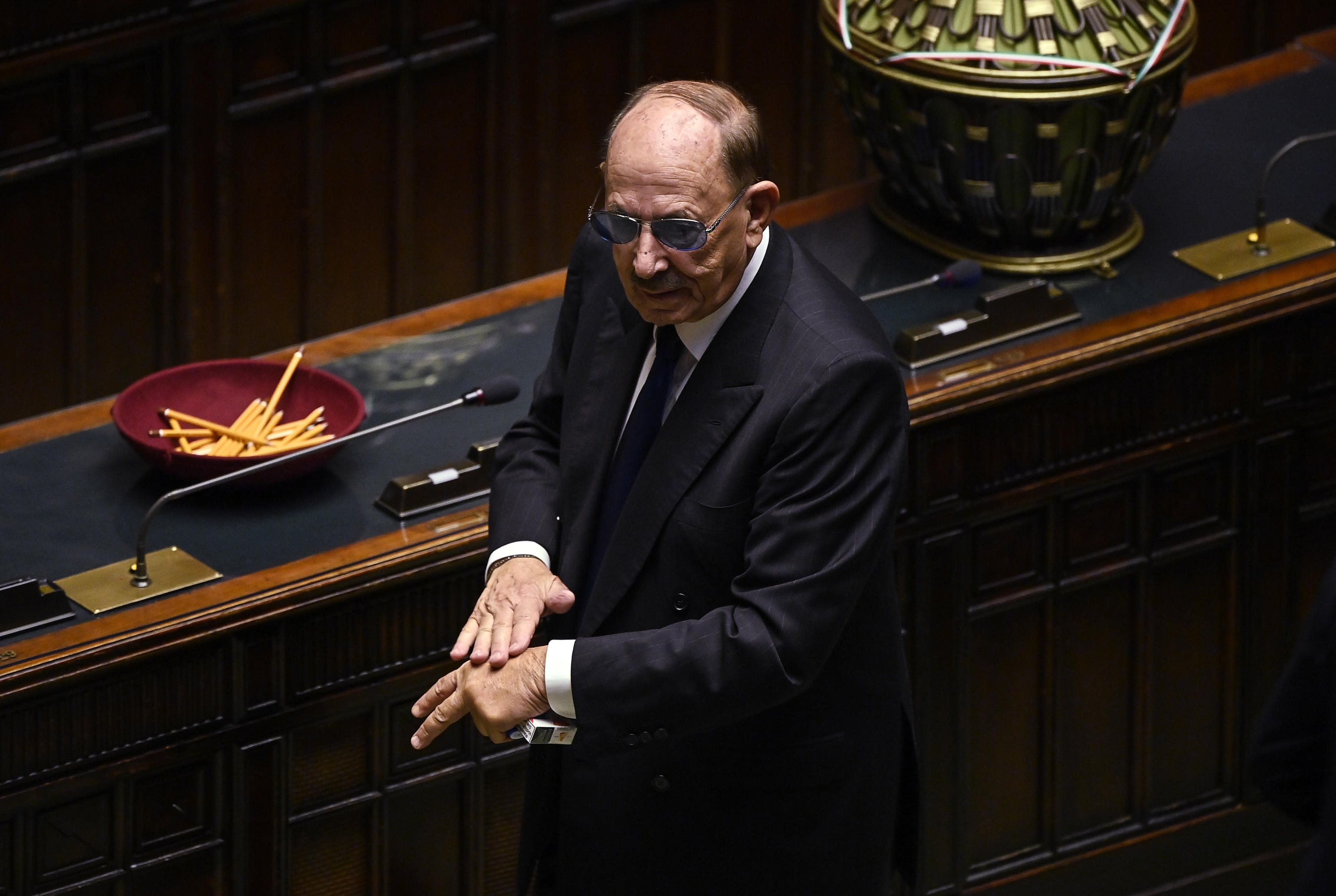 Giornali o sanità: l’enigma di Angelucci